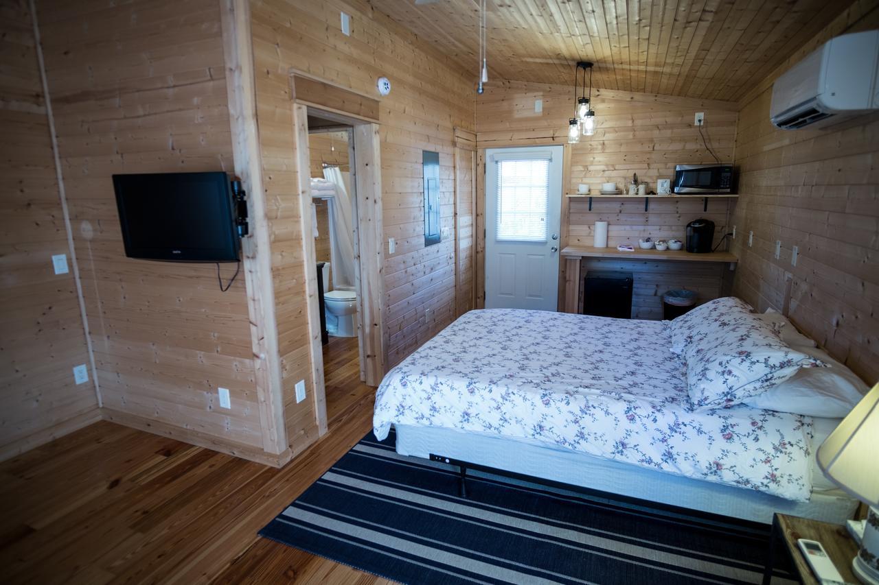 Swamp Rabbit Inn Травелерс Рест Экстерьер фото